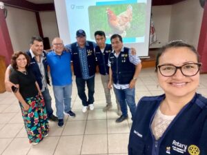 ONG Compromiso Verde y Rotary Club Chimbote trabajan para lograr una crianza libre de jaulas en la provincia del Santa