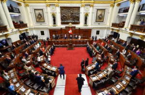 Vista_panorámica_del_Hemiciclo_de_sesiones_del_Congreso_del_Peru_en_2023_-_53234664814 (1)
